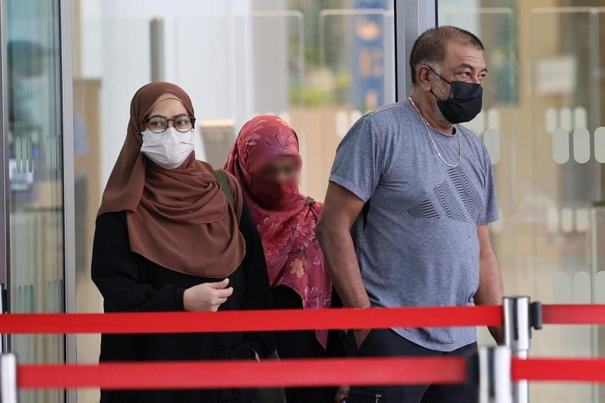 Bos dipenjara setelah pembantu kehilangan lima jari untuk penambang roti
