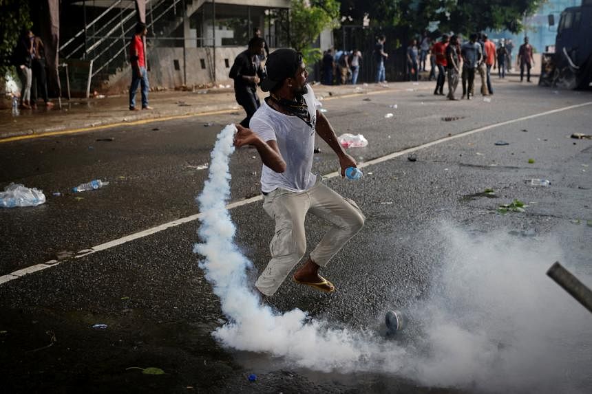 Bagaimana pemuda Sri Lanka menghadapi krisis ekonomi?: Kontributor Daily Star