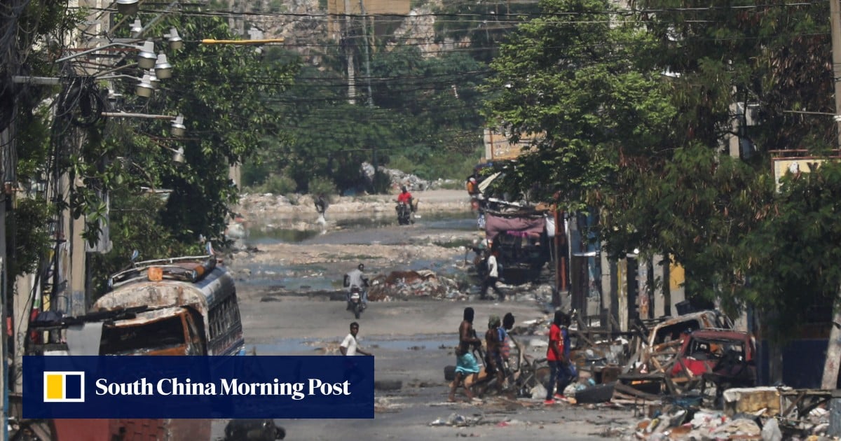 Krisis Haiti: pemerintah transisi mengambil alih kekuasaan saat geng menyandera modal